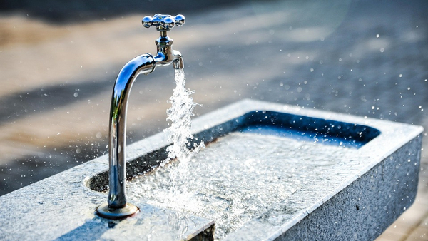 Wasserhahn