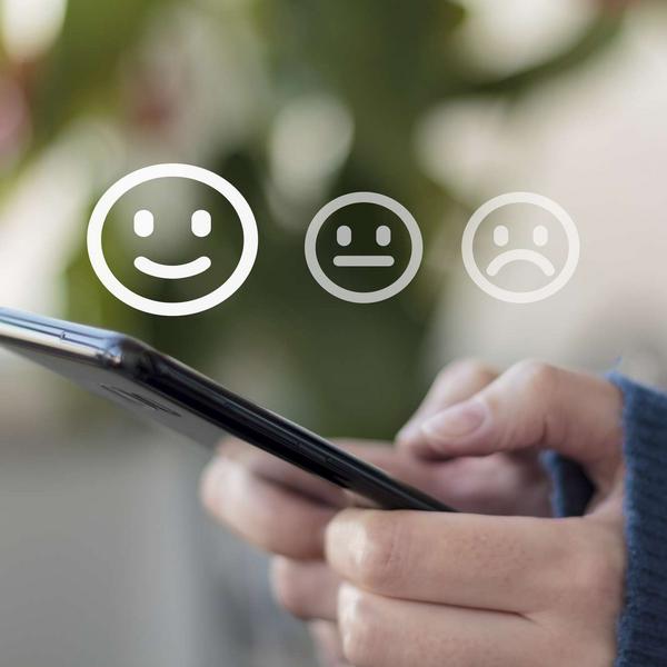 Smartphone mit Smilies