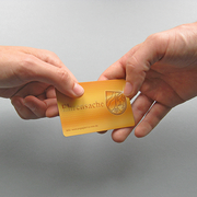 Hände halten Ehrenamtskarte