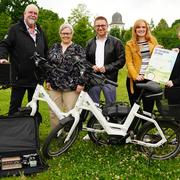 Gruppenbild auf der Wiese
