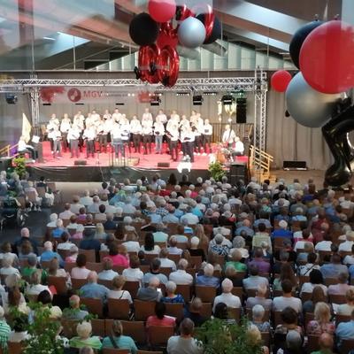 Ostwestfalenhalle Kaunitz Blick aus der Cafeteria Ostwestfalenhalle Kaunitz Blick aus der Cafeteria