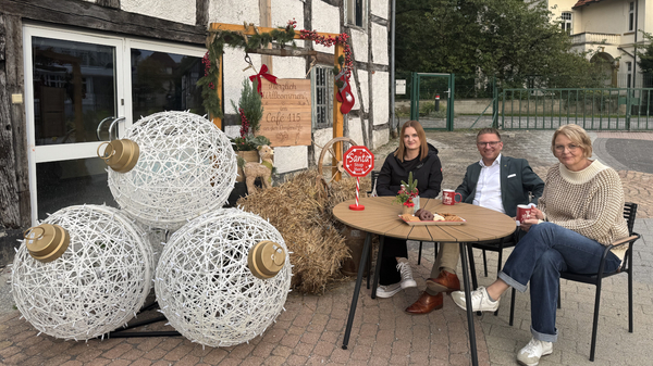 Gruppenbild an der Mühle