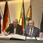 Verleihung der Ehrennadeln